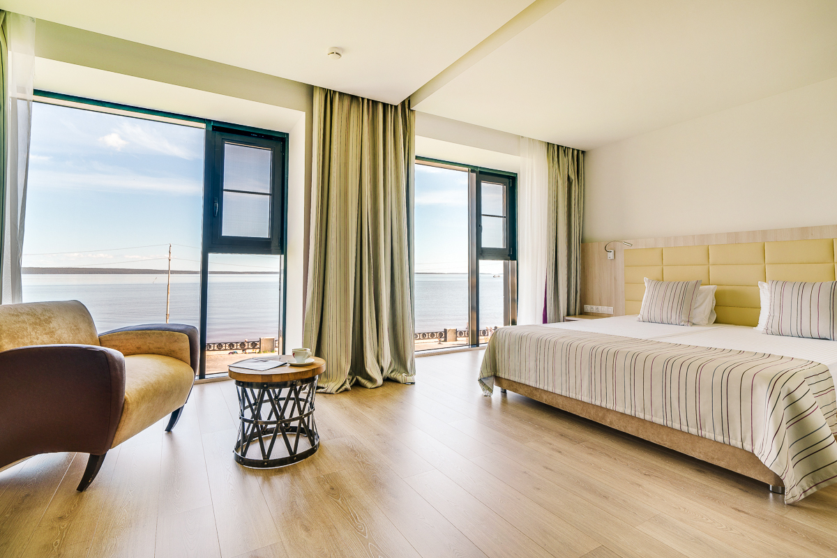 <p>"Lake view" Junior Suite</p>